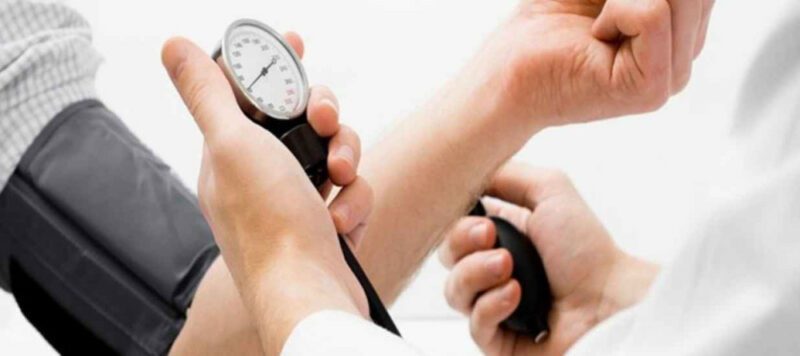 Yuksek Tansiyon Nedir Hipertansiyon (Yüksek Tansiyon) Nedir? Belirtisi ve Tedavisi Yuksek Tansiyon Nedir Hipertansiyon (Yüksek Tansiyon) Nedir? Belirtisi ve Tedavisi